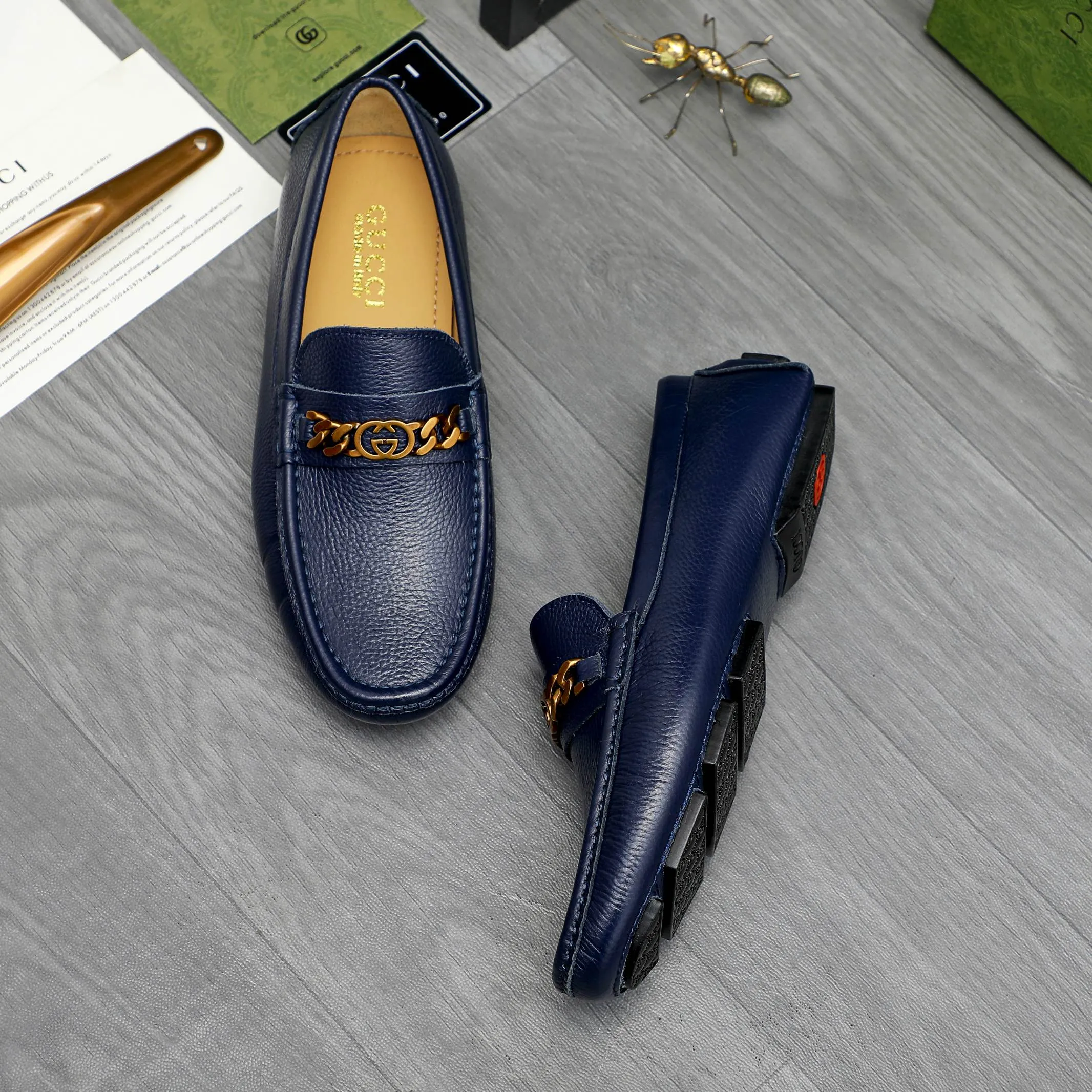 Men's shoes 💰p420 Product trademark: GUCCI (Gucci) casual slip-on men's shoes Regular size: 38-44 Product materials: Selected pebbled cowhide upper, sheepskin lining, rubber outsole